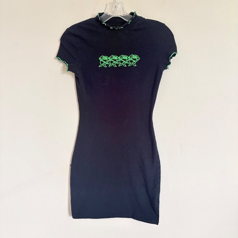 A.Lab Zumiez Blak Bodycon Neon Green Rose Print Ruffle Neck Mini Dress XS - Picture 6 of 16